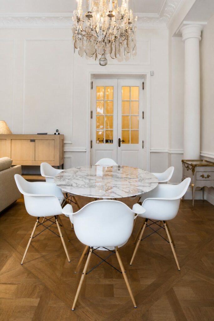 13-appartement-prestige-location-saint-jean-cap-ferrat-table-a-manger