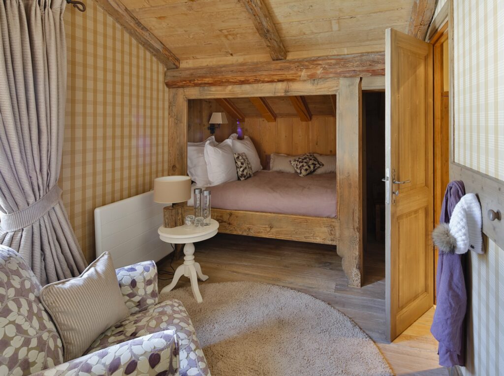 bp-chaletcourchevel-ch.6-004-by-direction@lodge-nogentil.com_