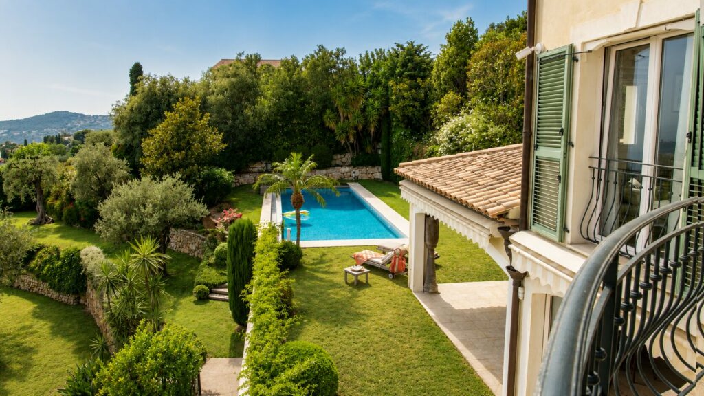 location-villa-luxe-beaulieu-sur-mer-facade