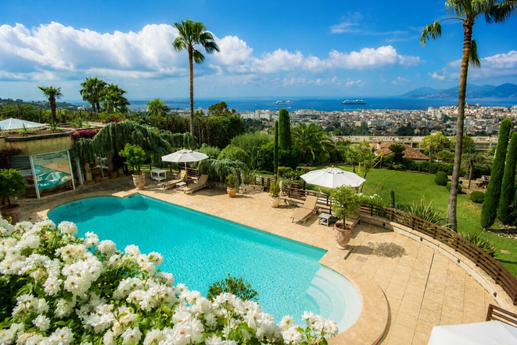 location-villa-luxe-cannes-vue-cannes