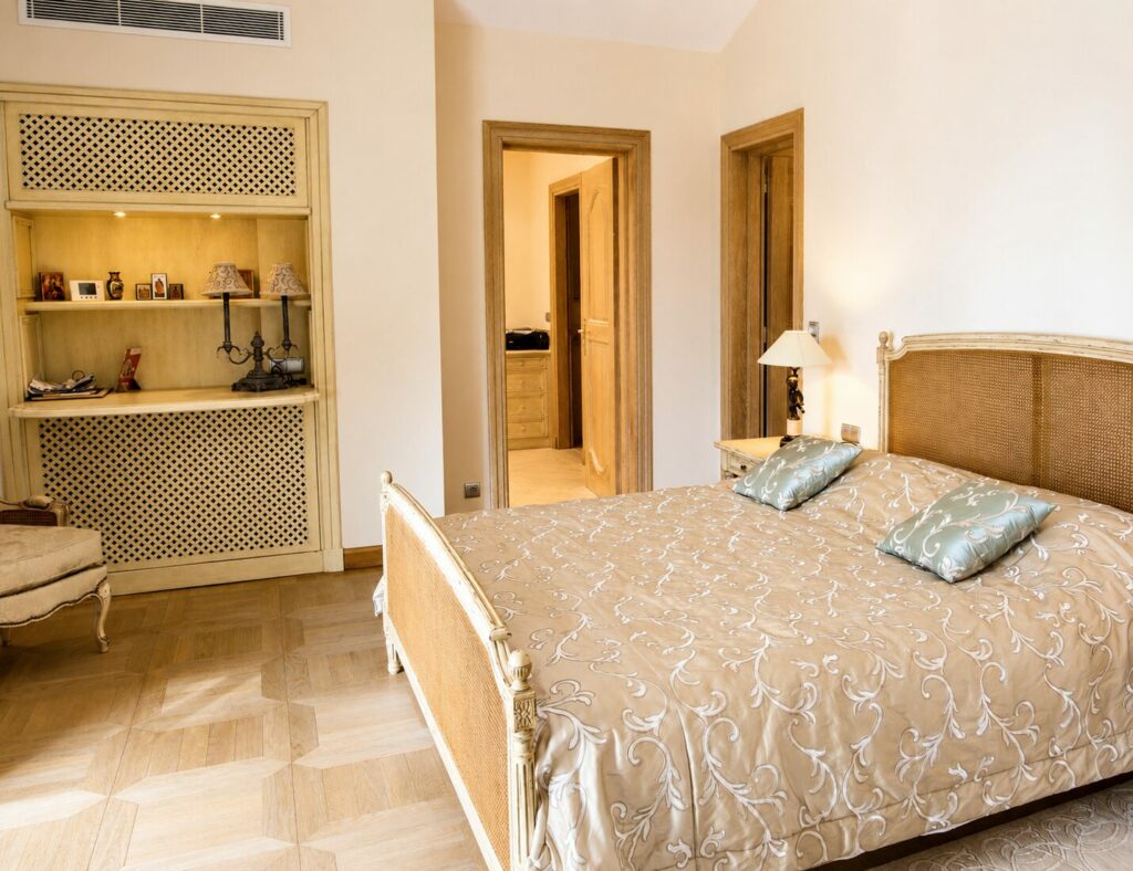 location-villa-luxe-saint-jean-cap-ferrat-chambre-principale