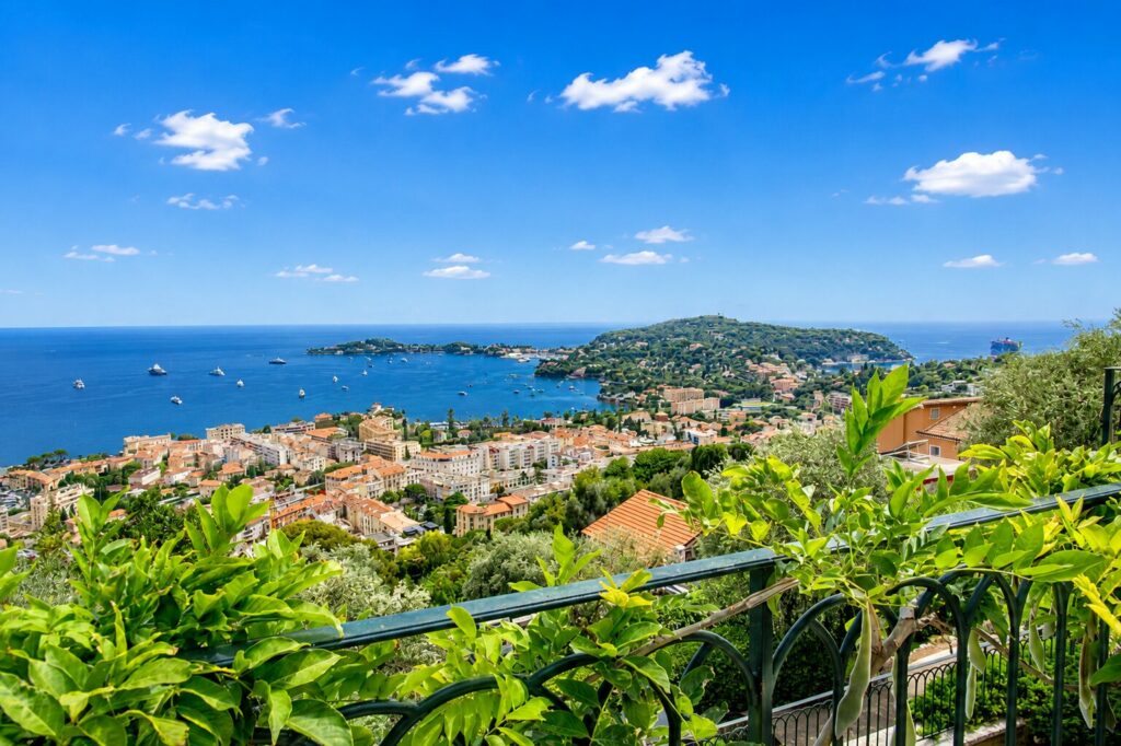 location-villa-luxe-vue-sur-beaulieu-sur-mer-